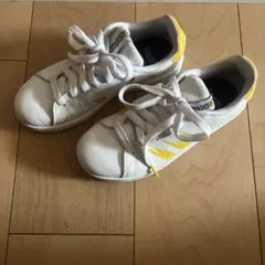 adidas ポケモン コラボスニーカー　20.5㌢のサムネイル
