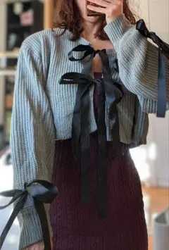 リボン付きグレーリブ編みカーディガン