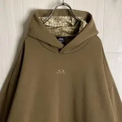 OAKLEY オークリー センター ワンポイントロゴ プルオーバー パーカー