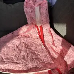 鬼滅の刃　ねずこ　手作り　ポンチョ　 ピンク幾何学模様フード付きコスチューム