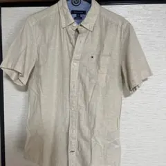【ほぼ未使用】TOMMY HILFIGER 半袖シャツ ベージュ Mサイズのサムネイル