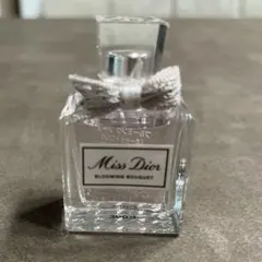 クリスチャンディオール ブルーミング ブーケ オードゥ トワレ 5ml