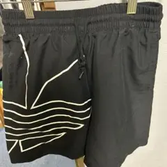 adidas半ズボン