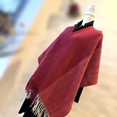 お値下げ★【INDIVI ★インディヴィ】★ 赤とピンクのグラデーションストール