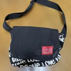 Manhattan Portage メッセンジャーバッグ 総柄のサムネイル