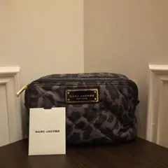 新品MARC JACOBS レオパード柄ポーチ