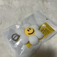 wiggle wiggle フラワー キーホルダー　韓国　かわいい　お花