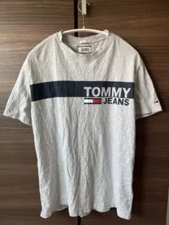 TOMMY JEANS グレー Tシャツ