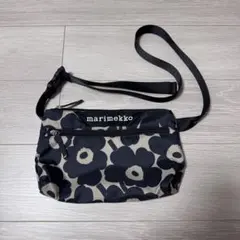 新品マリメッコMarimekko Neat Crossbody Unikko S