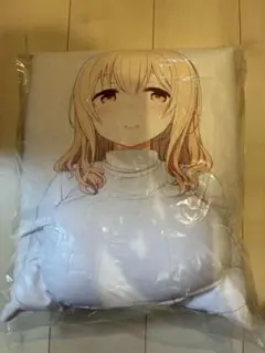 タートルネックニットの女の子 クッション