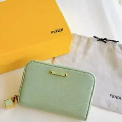 【美品】FENDI ラウンドジップ カードケース