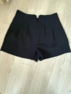 CECIL McBEE ブラック ショートパンツ