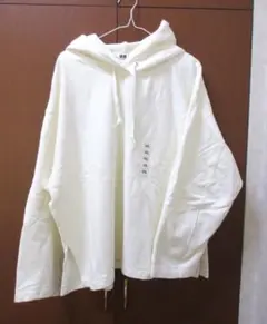 【未使用タグ付き】ユニクロ U スウェットプルパーカ（長袖）XXL　オフ白
