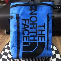 ノースフェイスリュック、1ヶ月ぐらい使いました美品青、NM82000
