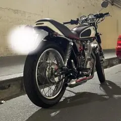 YAMAHA SR400 ライトカスタム車体のサムネイル