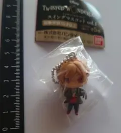エース　ツイステッドワンダーランド　スイングマスコット　カプセルトイ