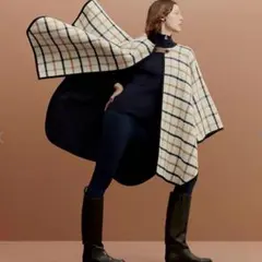 【未使用タグ付き】HERMES リバーシブル ポンチョ ケープのサムネイル