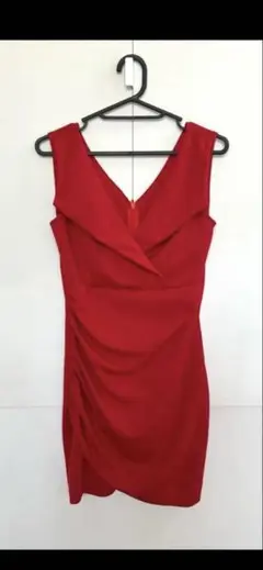 ❤️谷間見せ❤️綺麗なレッドカラー タイトドレス❤️美品