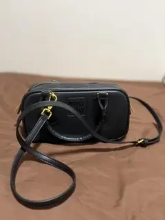 miu miu マテラッセ ミニショルダー ブラック