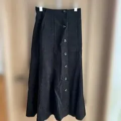 GU 黒 ボタン付き フレアスカート