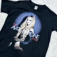 美品 レア アヴリル ラヴィーン Tシャツ 新品未使用タグ付きアヴリル・ラヴィーンUnder My Skin Tシャツ