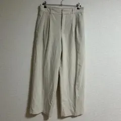 GU ジーユー　タックワイドパンツ　スラックスパンツ　ナチュラル