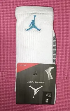 ☆大人気　Jordan Socks　スポーツソックス　クルー(白青)