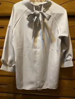 ブラウス シャツ しまむら アイボリー グレー