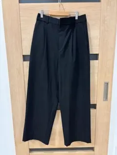 UNIQLO タックワイドパンツ