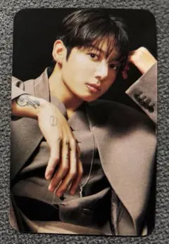 ジョングク　グク　jungkook BTS　ELLE トレカ　カード　防弾少年団