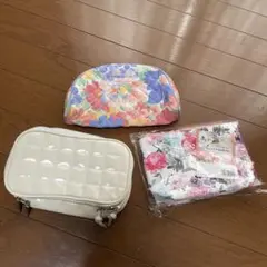 白キルティング　コスメポーチとその他2点　新品未使用3点セット売り
