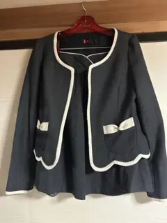 黒と白のドット柄 ジャケットとスカート セット