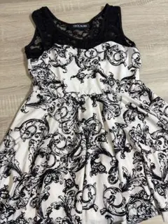 CECIIL McBEE フラワープリント ノースリーブ