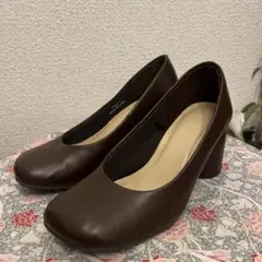 GU オブリークトゥ パンプス ブラウンのサムネイル