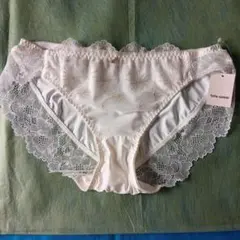 tutuanna 　ショーツ　アイボリー