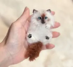 羊毛フェルト　猫ブローチ　MinoA