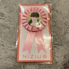 2025年最新】niziuロゼット缶バッジの人気アイテム - メルカリ