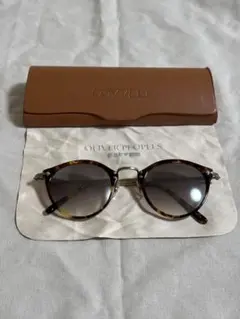 OLIVER PEOPLES サングラスのサムネイル