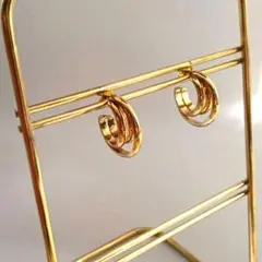 No.963ゴールド フープピアス 3重リング