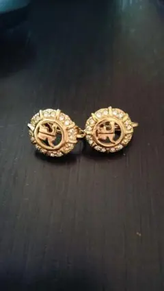 水*玉様 クレージュ イヤリング ゴールド