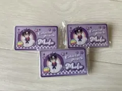 カラフルピーチ うり ダイナーお名前バッチ - メルカリ