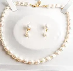 天然　淡水パールネックレス＆ピアス・イヤリングセット（揺れるタイプ）