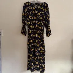 花柄ワンピース　ネイビー　ロングワンピース