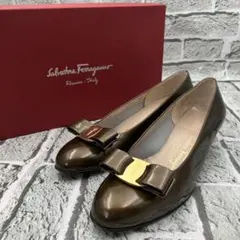 フェラガモ パンプス ヴァラリボン メタリック ブラウン 23.5cm