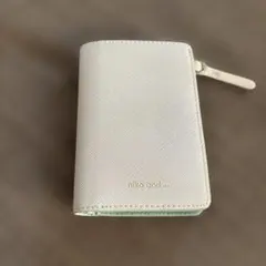 ニコアンド　二つ折り財布