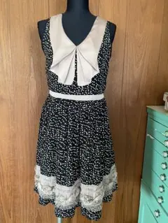 アクシーズファムノスタルジック　ワンピース　1930年代風　黒　水玉　クラシック