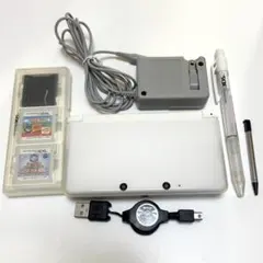 Nintendo3DS 本体+充電器+タッチペン+ソフト2本