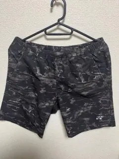 【美品】ヨネックス　ハーフパンツ　迷彩柄のサムネイル