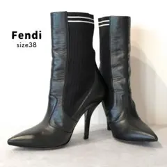 Fendi　2017-18年秋冬コレクション　ソックスブーツ　ロココのサムネイル