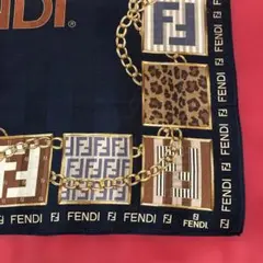 《57×57 特大》 FENDI ズッカ大判ハンカチーフひざ掛けスカーフused